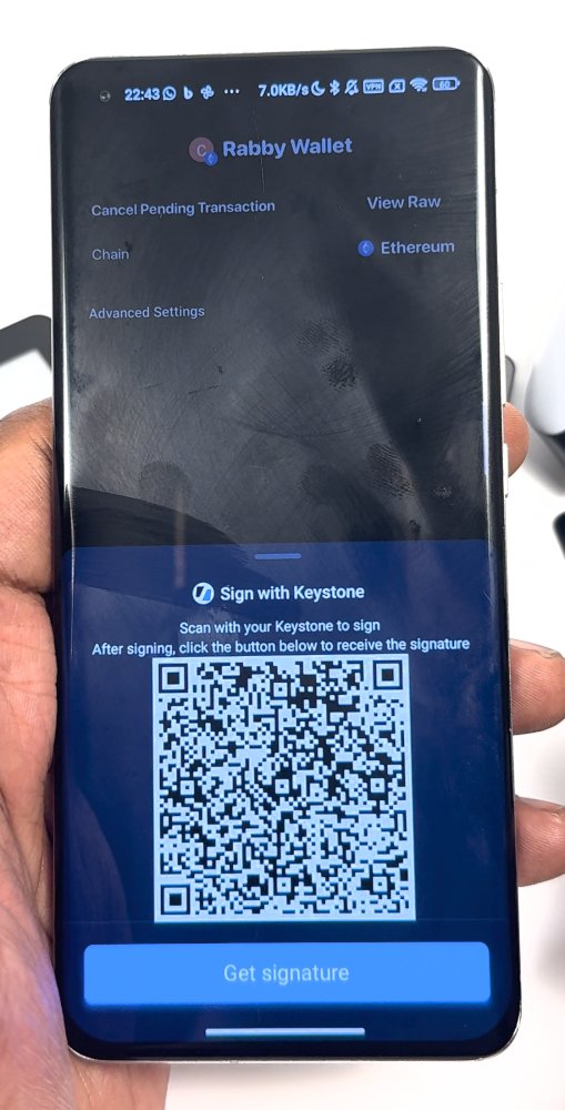 Rabby Sign with Keystone sheet showing the request QR code and a Get signature button.